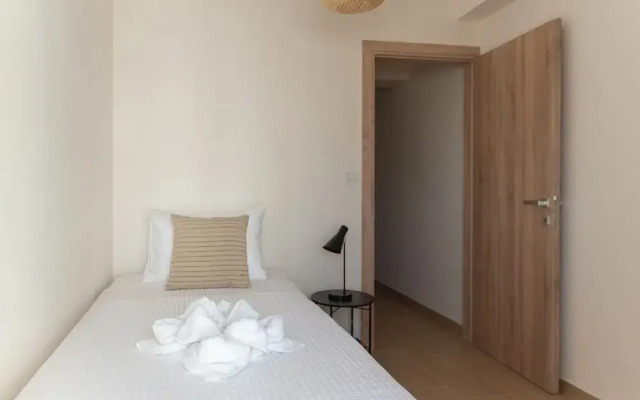 Saint Matthew Central Apartment by Senaon