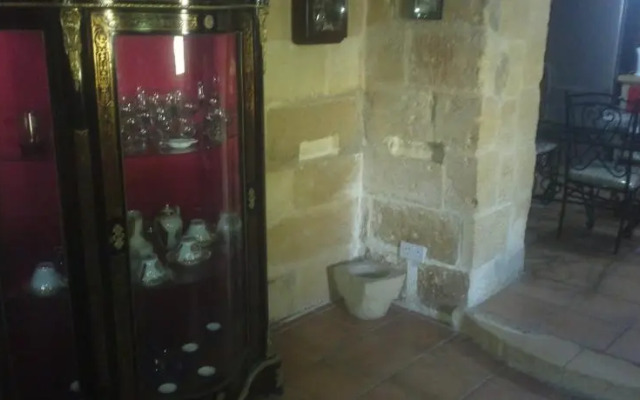 Id Dura Farmhouse