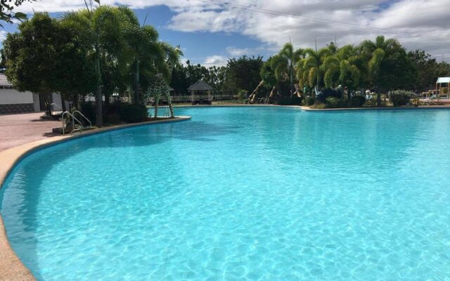 Crystal Waves Hotel and Resort