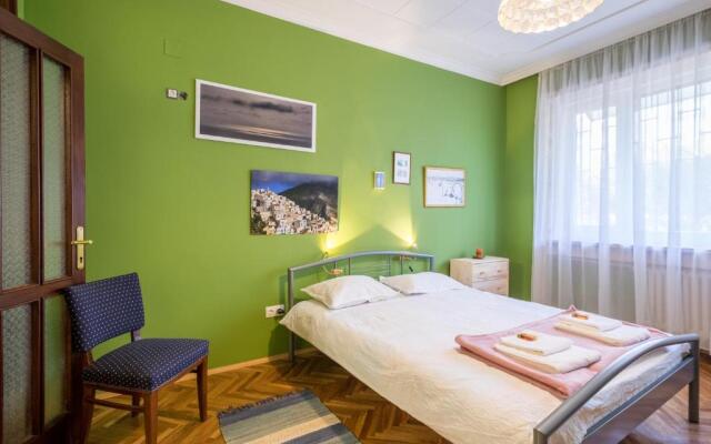 PhotoHome - Aristocratic Center of Sofia