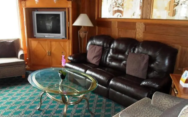 Quality Inn & Suites South Lake Tahoe