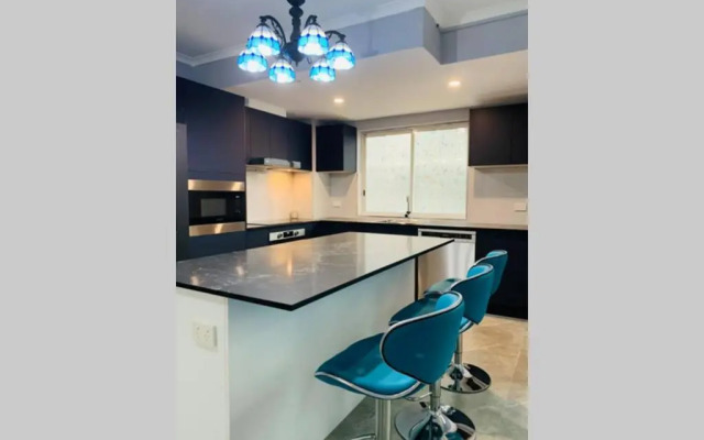 Southbank Modern Luxe Apartment