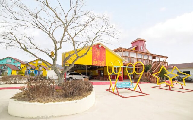 Ganghwado Lakeside & Sky Pension