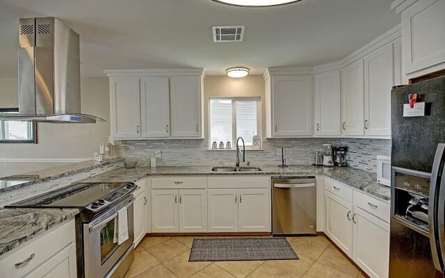 Belle Isle - 5 Br Home
