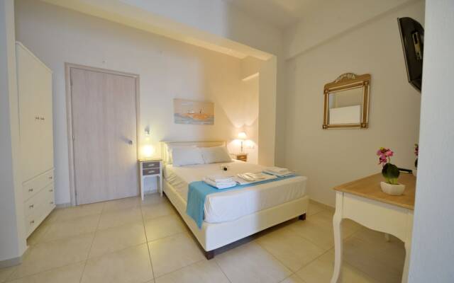 Niriides Luxury Studios