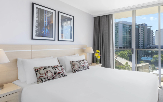Oaks Brisbane Lexicon Suites