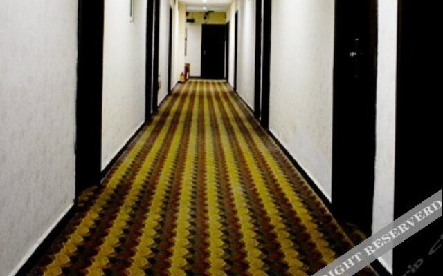 Jigsaw Hotel (Jiangnan West Fenghuang New Village Subway Station Branch)