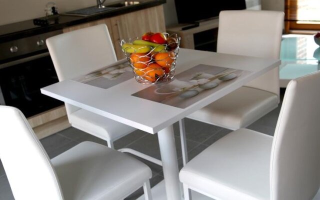 Modern Holiday Home in Avelgem with Sauna & Hot Tub