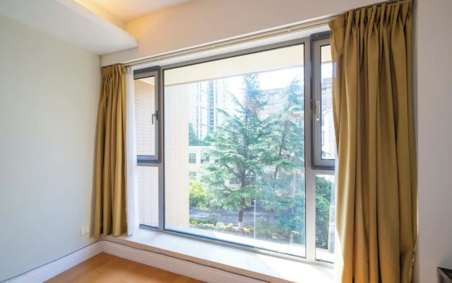 Tyms Luxury 2BR 1BA Apt Xujiahui Shops