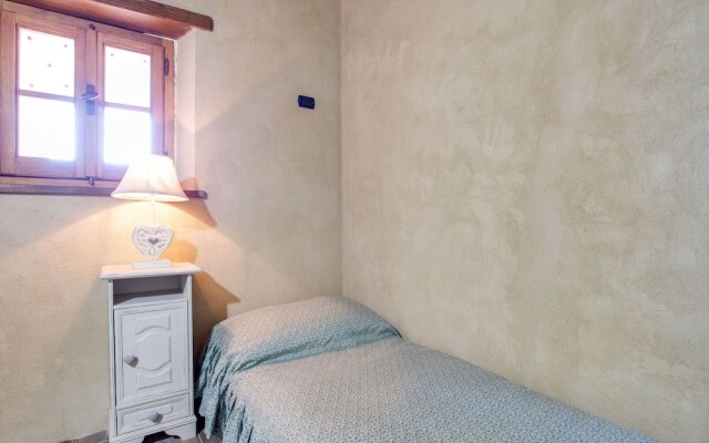 Cosy Holiday Home in Metato With Swimming Pool