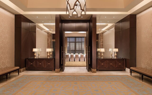 Crimson Hotel Filinvest City Manila