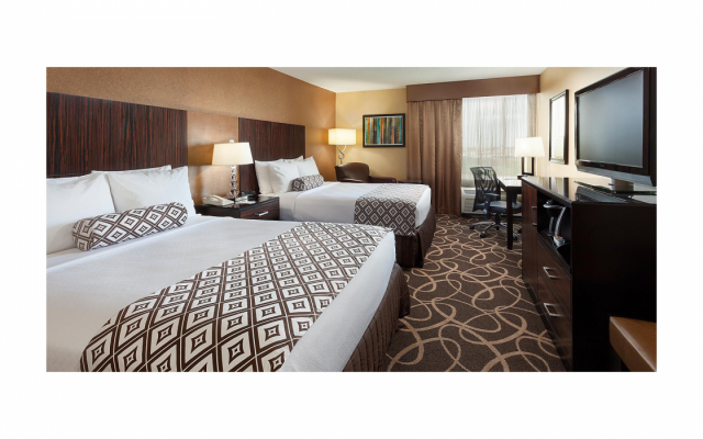 Crowne Plaza Newark Airport, an IHG Hotel