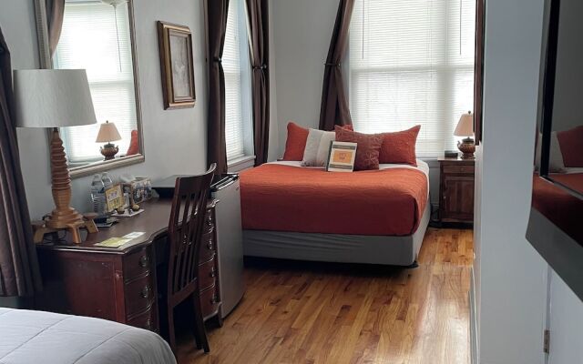 Ray's Bucktown B&B