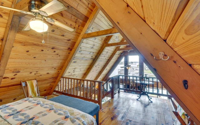 Lakefront Sunrise Beach Cabin w/ Private Dock!