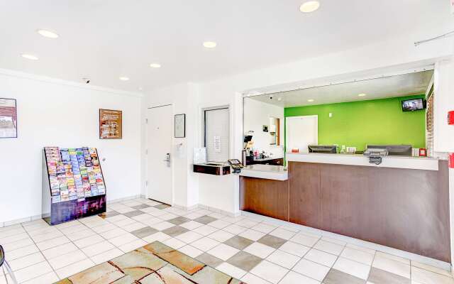 Studio 6 Kissimmee, FL - Orlando