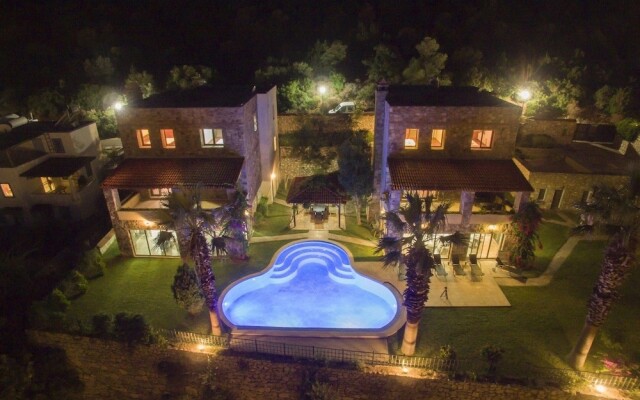 Villa Torba Bay 1/A by Evtatilim
