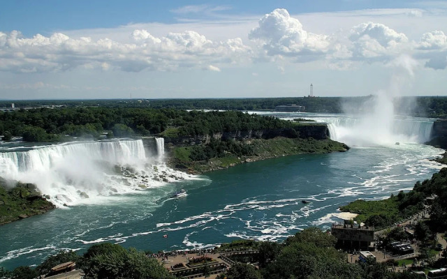 The Brock Niagara Falls Fallsview, Tapestry by Hilton