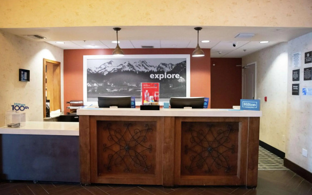 Hampton Inn & Suites Fresno