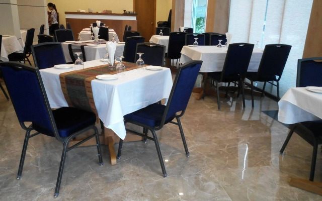 Hotel H Valley Yangon