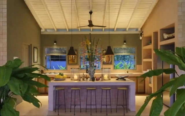 Cool and Contemporary Hilltop Villa With Ocean Views