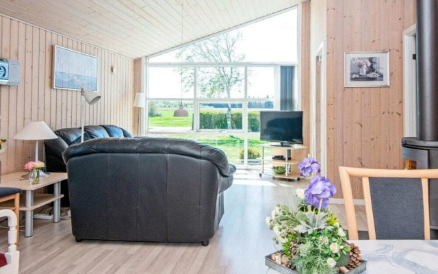 6 Person Holiday Home in Tarm