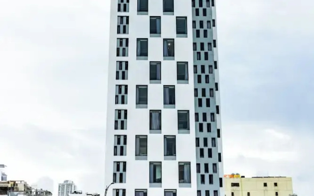Golden Sun Hotel