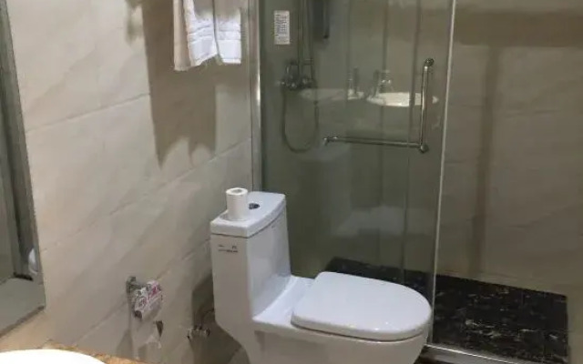 Jinzhou Business Hotel