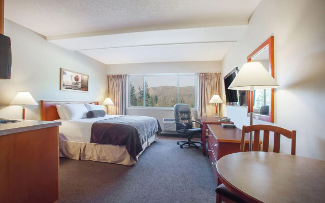 Super 8 by Wyndham Castlegar BC