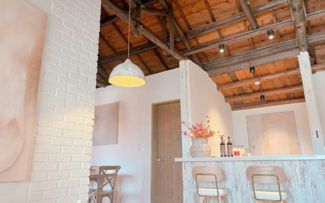 Moonlight Home Stay  For 2-12 persons