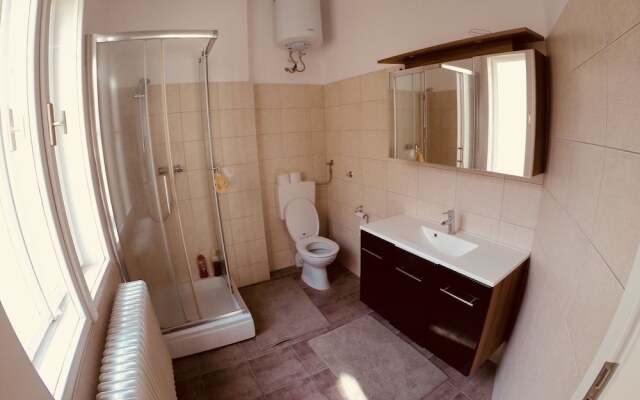 Love Croatia Hostel