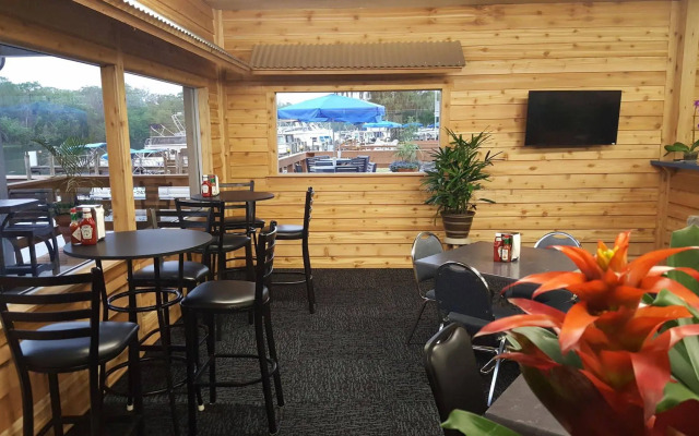 Hontoon Landing Resort & Marina