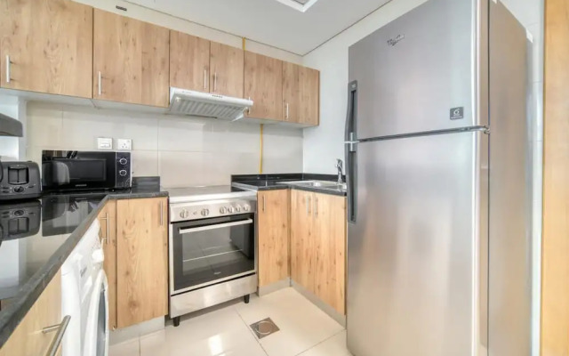 Premium 2BR Apt w Marina Views