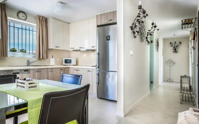 Ai Helis Beach House