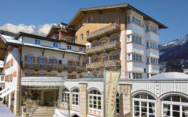 Hotel Weisses Rössl Kitzbühel