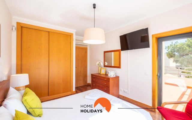 #076 Stunning and Modern Villa Near NewTown, Beach Pool