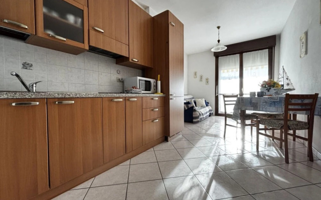 Holiday Apartment With Pool Near the Beach