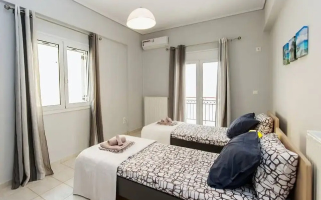 Thano s Stylish Flat Just 150m to the Beach