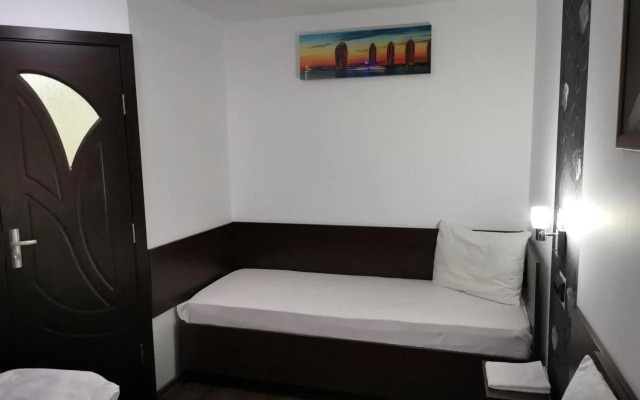 Joe Hostel