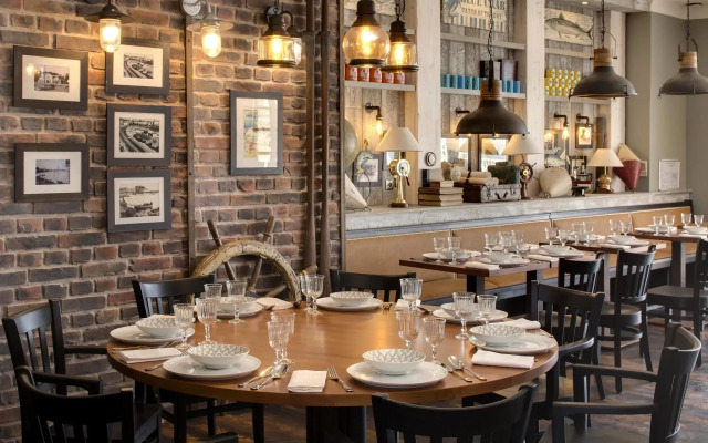 Grand Hotel Des Sablettes Plage, Curio Collection By Hilton