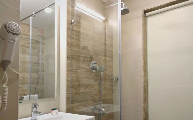 OYO 7654 The Palladium Hotel