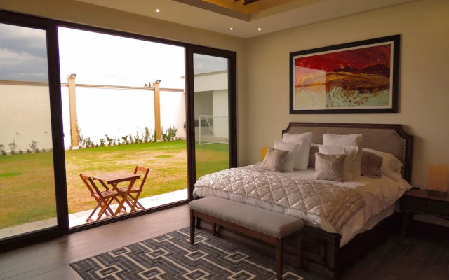 Royal Serennia Small Hotel Boutique