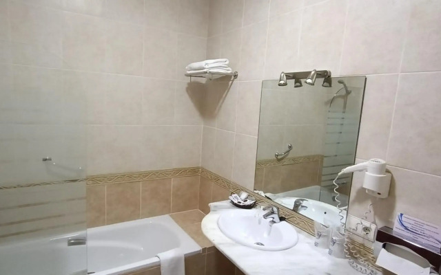 Hotel Imperial Laguna Faranda