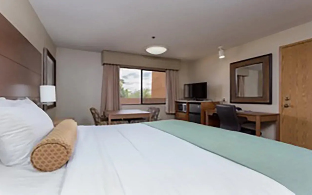 Yuma Inn & Suites