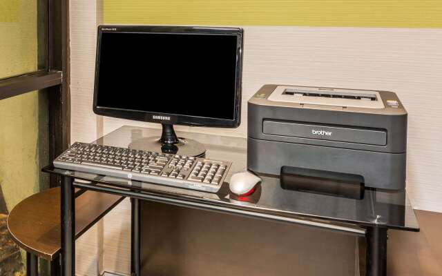 Days Inn by Wyndham Virginia Beach At The Beach