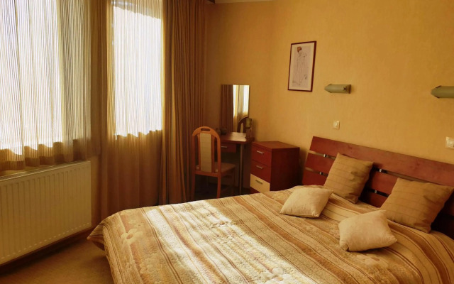 апартамент Манастира 1