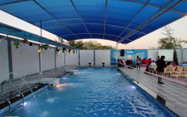 Vadpadraka Hotel And Resort