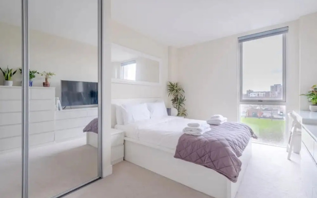 Modern 2 Bedroom Flat in Elephant and Castle