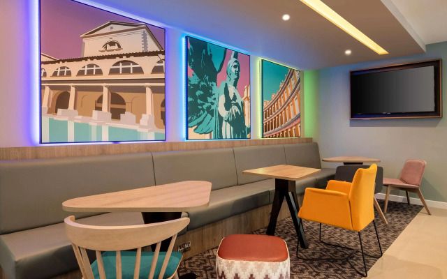 Hampton by Hilton Bath City