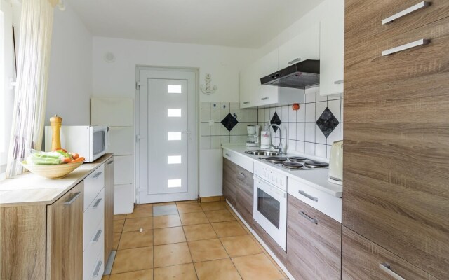 Nice Home in Medulin With Wifi and 2 Bedrooms