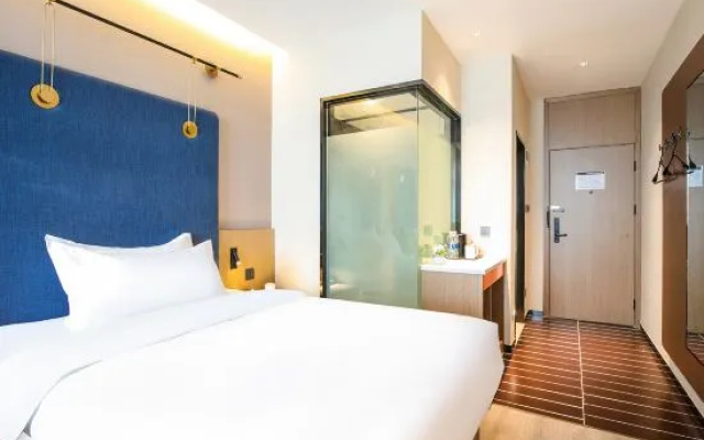 World Smart Hotel (Lankao Jiaoyulu Memorial Hall) – Guest Rooms – Kaifeng